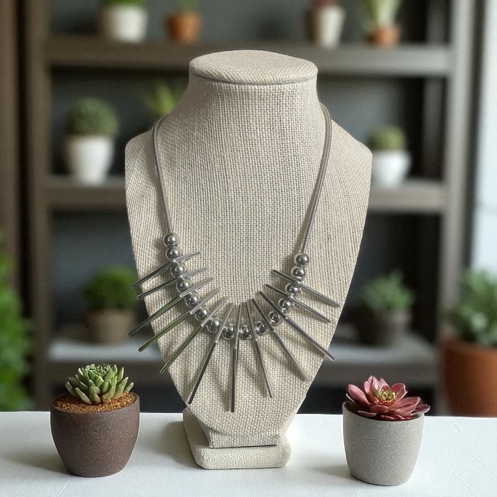 Silver Spike Necklace & Earrings - Picture 4 of 6